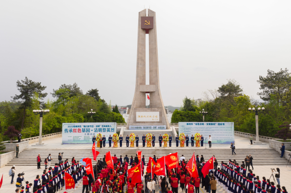 清明祭英烈.jpg